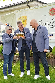 CharityGolf 2024-04-27 16  Charity-Golturnier beim GC Röttgersbach - Die Crew mit vollem Einsatz und gut gelaunt bei der Charity Veranstaltung der Familienstiftung Thomas und Erika Münch auf der Golfanlage Röttgersbach, angrenzend an den Erholungspark Mattlerbusch. : DVPJ, Holger II, Phil II., Prinz Karneval, Prinz, Prinzessin Mia I., Hofmarschälle, Page, Pagen, Paginnen, HDK, Duisburg, Karneval, Helau, Tollität, Event, Session 2024, Session 2025, HDK Duisburg, Hauptausschuss, Hauptausschuss Karneval Duisburg, Duisburg ist echt