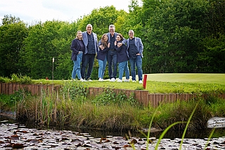 CharityGolf 2024-04-27 21  Charity-Golturnier beim GC Röttgersbach - Die Crew mit vollem Einsatz und gut gelaunt bei der Charity Veranstaltung der Familienstiftung Thomas und Erika Münch auf der Golfanlage Röttgersbach, angrenzend an den Erholungspark Mattlerbusch. : DVPJ, Holger II, Phil II., Prinz Karneval, Prinz, Prinzessin Mia I., Hofmarschälle, Page, Pagen, Paginnen, HDK, Duisburg, Karneval, Helau, Tollität, Event, Session 2024, Session 2025, HDK Duisburg, Hauptausschuss, Hauptausschuss Karneval Duisburg, Duisburg ist echt