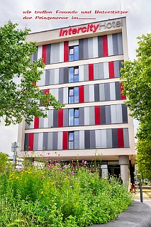 SponTref 2024-06-06 01  Sponsorentreffen im IntercityHotel am 6. Juni 2024 - „Ohne Sie funktioniert es nicht! Auch wir schaffen es nicht alleine!“ Unter diesem Motto hatte die designierte Prinzencrew 2025 zum Sponsorentreffen in IntercityHotel am Duisburger Hauptbahnhof geladen, um das Interesse an den vielfältigen Aktivitäten der Crew zu wecken. : DVPJ, Holger II, Phil II., Prinz Karneval, Prinz, Prinzessin Mia I., Hofmarschälle, Page, Pagen, Paginnen, HDK, Duisburg, Karneval, Helau, Tollität, Event, Session 2024, Session 2025, HDK Duisburg, Hauptausschuss, Hauptausschuss Karneval Duisburg, Duisburg ist echt