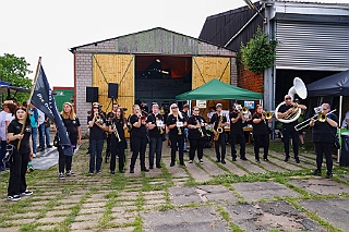 NarrzHombSommerf 2024-06-22 02  Narrenzunft Homberg - Sommerfest - Vielen lieben Dank für die Gastfreundschaften auf eurem Sommerfest am 22. Juni auf dem Bauernhof der Familie Hase an der Bruchstraße in Homberg. : DVPJ, Holger II, Phil II., Prinz Karneval, Prinz, Prinzessin Mia I., Hofmarschälle, Page, Pagen, Paginnen, HDK, Duisburg, Karneval, Helau, Tollität, Event, Session 2024, Session 2025, HDK Duisburg, Hauptausschuss, Hauptausschuss Karneval Duisburg, Duisburg ist echt