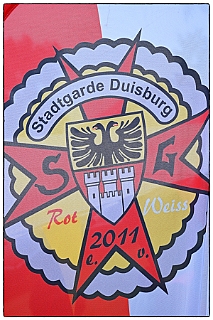 01 SommerfStadtgrd 2024-06-29 01  Ein schöner Tag… - Am Samstag dem 29. Juni waren Gäste auf dem Sommerfest der Stadtgarde Rot-Weiss auf dem dem Gelände des PSV 1900 an der Futterstraße. Danach besuchten wir das GARDEGRILLEN der Prinzengarde an der Wagenhalle an der Sympherstraße. : DVPJ, Holger II, Phil II., Prinz Karneval, Prinz, Prinzessin Mia I., Hofmarschälle, Page, Pagen, Paginnen, HDK, Duisburg, Karneval, Helau, Tollität, Event, Session 2024, Session 2025, HDK Duisburg, Hauptausschuss, Hauptausschuss Karneval Duisburg, Duisburg ist echt
