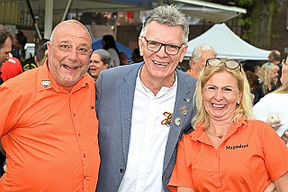 02 MJK 2024-07-27 10  Tour-Samstag 27. Juli - 90 Jahre „Verein der Freunde des Duisburger Tierparks e.V.“. Die ZOOFREUNDE DUISBURG feierten mit viel Unterhaltung für Groß und Klein auf dem Gelände des PSV. Zu Sommerfest des Moerser Jecken Komitees ging es dann auf die andere Rheinseite. Zum Abschluss des Tages mit  dem Moerser Hofstaat in unser Stammquartier „Coupe 1990“ in Duisburger Süden. : DVPJ, Holger II, Phil II., Prinz Karneval, Prinz, Prinzessin Mia I., Hofmarschälle, Page, Pagen, Paginnen, HDK, Duisburg, Karneval, Helau, Tollität, Event, Session 2024, Session 2025, HDK Duisburg, Hauptausschuss, Hauptausschuss Karneval Duisburg, Duisburg ist echt