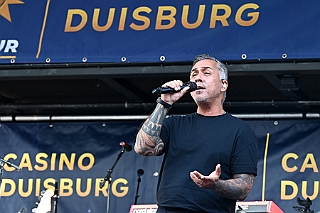 MERKURCASINO 2024-08-10 08  Sommerfest 2024 - Am Samstag, den 10. August 2024, Partyzone auf dem Averdunkplatz in Duisburgs Innenstadt. Das MERKUR CASINO Duisburg hat wieder zum großen Open-Air Sommerfest eingeladen, wir waren dabei. : DVPJ, Holger II, Phil II., Prinz Karneval, Prinz, Prinzessin Mia I., Hofmarschälle, Page, Pagen, Paginnen, HDK, Duisburg, Karneval, Helau, Tollität, Event, Session 2024, Session 2025, HDK Duisburg, Hauptausschuss, Hauptausschuss Karneval Duisburg, Duisburg ist echt