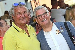 MERKURCASINO 2024-08-10 18  Sommerfest 2024 - Am Samstag, den 10. August 2024, Partyzone auf dem Averdunkplatz in Duisburgs Innenstadt. Das MERKUR CASINO Duisburg hat wieder zum großen Open-Air Sommerfest eingeladen, wir waren dabei. : DVPJ, Holger II, Phil II., Prinz Karneval, Prinz, Prinzessin Mia I., Hofmarschälle, Page, Pagen, Paginnen, HDK, Duisburg, Karneval, Helau, Tollität, Event, Session 2024, Session 2025, HDK Duisburg, Hauptausschuss, Hauptausschuss Karneval Duisburg, Duisburg ist echt