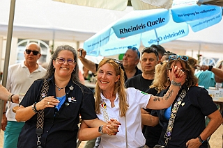 01 Humoriica 2024-08-17 06  Sommerfeste, mal nicht in Duisburg - Unsere erste Station an diesem Samstag war das Sommerfest bei der Moerser KG Humorica 69 e.V. Danach in die Landeshauptstadt. Auf dem Geländer der Altbier-Manufaktur der Schumacher Brauerei feierte die Ehrengarde der Stadt Düsseldorf e.V. ihr Sommerfest. : DVPJ, Holger II, Phil II., Prinz Karneval, Prinz, Prinzessin Mia I., Hofmarschälle, Page, Pagen, Paginnen, HDK, Duisburg, Karneval, Helau, Tollität, Event, Session 2024, Session 2025, HDK Duisburg, Hauptausschuss, Hauptausschuss Karneval Duisburg, Duisburg ist echt