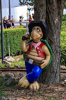 Wunderland 2024-08-18 22  Ausflug nach Kalkar - Am Sonntag dem 18. August machten wir mit der „Kleinen“-Prinzencrew  einen wunderschönen und spaßigen Ausflug ins „Wunderland Kalkar“. Dabei blieb kein Auge und auch kein T-Shirt trocken. : DVPJ, Holger II, Phil II., Prinz Karneval, Prinz, Prinzessin Mia I., Hofmarschälle, Page, Pagen, Paginnen, HDK, Duisburg, Karneval, Helau, Tollität, Event, Session 2024, Session 2025, HDK Duisburg, Hauptausschuss, Hauptausschuss Karneval Duisburg, Duisburg ist echt