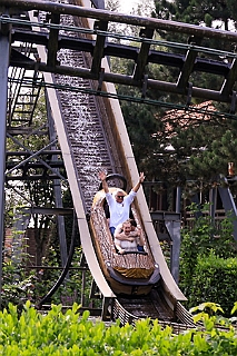 Wunderland 2024-08-18 23  Ausflug nach Kalkar - Am Sonntag dem 18. August machten wir mit der „Kleinen“-Prinzencrew  einen wunderschönen und spaßigen Ausflug ins „Wunderland Kalkar“. Dabei blieb kein Auge und auch kein T-Shirt trocken. : DVPJ, Holger II, Phil II., Prinz Karneval, Prinz, Prinzessin Mia I., Hofmarschälle, Page, Pagen, Paginnen, HDK, Duisburg, Karneval, Helau, Tollität, Event, Session 2024, Session 2025, HDK Duisburg, Hauptausschuss, Hauptausschuss Karneval Duisburg, Duisburg ist echt