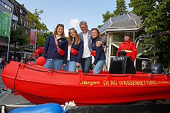 01 KatasSchutz DU 2024-09-14  24  Samstags-Tour am 14. September - 1. Katastrophenschutztag in der Duisburger City. Wir durften einen großartigen Tag erleben, der ganz im Zeichen des Ehrenamtes stand. Danach wurde es wieder karnevalistisch, wir besuchten zwei Sommerfeste im Duisburger Norden. Zuerst das gemeinsame Sommerfest von MTV Union Hamborn und dann das Offiziersbiwak bei Rot-Weiss Hamborn- Marxloh. Abschluss war dann auf dem Schlagerbaumfest am Coupe 1900. : DVPJ, Holger II, Phil II., Prinz Karneval, Prinz, Prinzessin Mia I., Hofmarschälle, Page, Pagen, Paginnen, HDK, Duisburg, Karneval, Helau, Tollität, Event, Session 2024, Session 2025, HDK Duisburg, Hauptausschuss, Hauptausschuss Karneval Duisburg, Duisburg ist echt