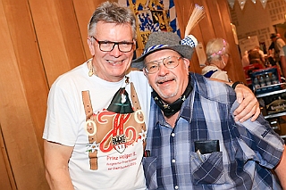 Oktf RW Rhein  2024-09-27 16  Oktoberfest - Rheinhausen  - Wie auch in den letzten Jahren feierte die KG Rot-Weiß Rheinhausen in der Erlöser Kirche ihr Oktoberfest. Mit zünftigen Bier und einigen Schmankerln waren wir mit dabei. : DVPJ, Holger II, Phil II., Prinz Karneval, Prinz, Prinzessin Mia I., Hofmarschälle, Page, Pagen, Paginnen, HDK, Duisburg, Karneval, Helau, Tollität, Event, Session 2024, Session 2025, HDK Duisburg, Hauptausschuss, Hauptausschuss Karneval Duisburg, Duisburg ist echt