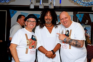 Oktoberf DelfterSt 2024-10-04 13  Narrenzunft Homberg - Sommerfest - Vielen lieben Dank für die Gastfreundschaften auf eurem Sommerfest am 22. Juni auf dem Bauernhof der Familie Hase an der Bruchstraße in Homberg. : DVPJ, Holger II, Phil II., Prinz Karneval, Prinz, Prinzessin Mia I., Hofmarschälle, Page, Pagen, Paginnen, HDK, Duisburg, Karneval, Helau, Tollität, Event, Session 2024, Session 2025, HDK Duisburg, Hauptausschuss, Hauptausschuss Karneval Duisburg, Duisburg ist echt