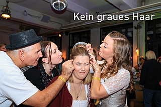01 Oktoberf Lions 2024-10-05 04  Oktoberfest -Tour, die Dritte - Samstag der 5. Oktober. Unsere Station war das 2. „Lions“ Oktoberfest  des Lions Hilfswerk Duisburg-Concordia in der Location „kalt.weiss.trocken.“ Danach ging es noch ins „BUDDY`S“, der Eventlocation mit Oldtimer.Flair. : DVPJ, Holger II, Phil II., Prinz Karneval, Prinz, Prinzessin Mia I., Hofmarschälle, Page, Pagen, Paginnen, HDK, Duisburg, Karneval, Helau, Tollität, Event, Session 2024, Session 2025, HDK Duisburg, Hauptausschuss, Hauptausschuss Karneval Duisburg, Duisburg ist echt