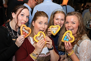 01 Oktoberf Lions 2024-10-05 07  Oktoberfest -Tour, die Dritte - Samstag der 5. Oktober. Unsere Station war das 2. „Lions“ Oktoberfest  des Lions Hilfswerk Duisburg-Concordia in der Location „kalt.weiss.trocken.“ Danach ging es noch ins „BUDDY`S“, der Eventlocation mit Oldtimer.Flair. : DVPJ, Holger II, Phil II., Prinz Karneval, Prinz, Prinzessin Mia I., Hofmarschälle, Page, Pagen, Paginnen, HDK, Duisburg, Karneval, Helau, Tollität, Event, Session 2024, Session 2025, HDK Duisburg, Hauptausschuss, Hauptausschuss Karneval Duisburg, Duisburg ist echt