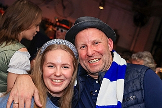 01 Oktoberf Lions 2024-10-05 08  Oktoberfest -Tour, die Dritte - Samstag der 5. Oktober. Unsere Station war das 2. „Lions“ Oktoberfest  des Lions Hilfswerk Duisburg-Concordia in der Location „kalt.weiss.trocken.“ Danach ging es noch ins „BUDDY`S“, der Eventlocation mit Oldtimer.Flair. : DVPJ, Holger II, Phil II., Prinz Karneval, Prinz, Prinzessin Mia I., Hofmarschälle, Page, Pagen, Paginnen, HDK, Duisburg, Karneval, Helau, Tollität, Event, Session 2024, Session 2025, HDK Duisburg, Hauptausschuss, Hauptausschuss Karneval Duisburg, Duisburg ist echt
