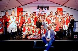 02 UnformaStadtg 2024-11-02 06  Tour-Samstag 2. November - -Zuerst gehts zur südlichsten KG nach Sera. Deren Prinzengarde feiert ihr 70. jähriges Jubiläum. Danach zum Uniformappell der Stadtgarde, Mirko ist dort Schatzmeister. „Ein bisschen Spaß muss sein“, unter diesem Motto fahren wir nach Meiderich ins „BUDDY´S“. Karaoke zum Ausklang des langen Abends. : DVPJ, Holger II, Phil II., Prinz Karneval, Prinz, Prinzessin Mia I., Hofmarschälle, Page, Pagen, Paginnen, HDK, Duisburg, Karneval, Helau, Tollität, Event, Session 2024, Session 2025, HDK Duisburg, Hauptausschuss, Hauptausschuss Karneval Duisburg, Duisburg ist echt