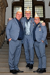 Rathausempfang 2024-11-08 17  Stadtoberhaupt empfängt des. Stadtprinz - Freitag, 8. November,  empfing OB Sören Link se. des. Tollität Holger II. samt Gefolge und die Kinderprinzencrew im Rathaus. Einen Eintrag ins goldene Buch der Stadt rundete den Besuch ab. : DVPJ, Holger II, Phil II., Prinz Karneval, Prinz, Prinzessin Mia I., Hofmarschälle, Page, Pagen, Paginnen, HDK, Duisburg, Karneval, Helau, Tollität, Event, Session 2024, Session 2025, HDK Duisburg, Hauptausschuss, Hauptausschuss Karneval Duisburg, Duisburg ist echt