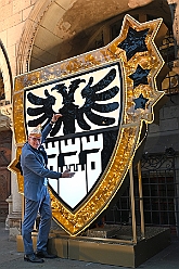 Rathausempfang 2024-11-08 32  Stadtoberhaupt empfängt des. Stadtprinz - Freitag, 8. November,  empfing OB Sören Link se. des. Tollität Holger II. samt Gefolge und die Kinderprinzencrew im Rathaus. Einen Eintrag ins goldene Buch der Stadt rundete den Besuch ab. : DVPJ, Holger II, Phil II., Prinz Karneval, Prinz, Prinzessin Mia I., Hofmarschälle, Page, Pagen, Paginnen, HDK, Duisburg, Karneval, Helau, Tollität, Event, Session 2024, Session 2025, HDK Duisburg, Hauptausschuss, Hauptausschuss Karneval Duisburg, Duisburg ist echt