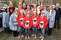 AuftaktNord 2024-11-08 16  Alle unter einer Kappe - die Nordvereine - Begonnen hat der Tag mit der karnevalistischen Messe in der Abteikirche in Duisburg Hamborn. Von dort zogen wir mit den geladen Vereinen zum Rathaus. Wir begleiteten das bunte Programm mit unserer Vorstellung zusammen mit der Kinderprinzencrew. : DVPJ, Holger II, Phil II., Prinz Karneval, Prinz, Prinzessin Mia I., Hofmarschälle, Page, Pagen, Paginnen, HDK, Duisburg, Karneval, Helau, Tollität, Event, Session 2024, Session 2025, HDK Duisburg, Hauptausschuss, Hauptausschuss Karneval Duisburg, Duisburg ist echt