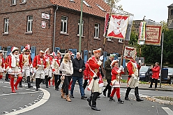 AuftaktNord 2024-11-08 19  Alle unter einer Kappe - die Nordvereine - Begonnen hat der Tag mit der karnevalistischen Messe in der Abteikirche in Duisburg Hamborn. Von dort zogen wir mit den geladen Vereinen zum Rathaus. Wir begleiteten das bunte Programm mit unserer Vorstellung zusammen mit der Kinderprinzencrew. : DVPJ, Holger II, Phil II., Prinz Karneval, Prinz, Prinzessin Mia I., Hofmarschälle, Page, Pagen, Paginnen, HDK, Duisburg, Karneval, Helau, Tollität, Event, Session 2024, Session 2025, HDK Duisburg, Hauptausschuss, Hauptausschuss Karneval Duisburg, Duisburg ist echt