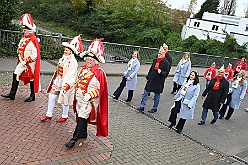 AuftaktNord 2024-11-08 27  Alle unter einer Kappe - die Nordvereine - Begonnen hat der Tag mit der karnevalistischen Messe in der Abteikirche in Duisburg Hamborn. Von dort zogen wir mit den geladen Vereinen zum Rathaus. Wir begleiteten das bunte Programm mit unserer Vorstellung zusammen mit der Kinderprinzencrew. : DVPJ, Holger II, Phil II., Prinz Karneval, Prinz, Prinzessin Mia I., Hofmarschälle, Page, Pagen, Paginnen, HDK, Duisburg, Karneval, Helau, Tollität, Event, Session 2024, Session 2025, HDK Duisburg, Hauptausschuss, Hauptausschuss Karneval Duisburg, Duisburg ist echt