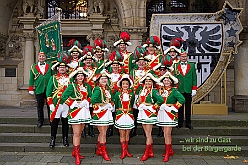 01 Buergergarde 2024-11-16 01  Bei der Bürgergarde und den „Blauen Jungs“ - Besuch des 1.Feldlagers der Bürgergarde der Stadt Duisburg im „Haus Kaiserberg“, dem Standquartier der Garde. Den Abend verbrachten wir dann in der Aula vom R.-u.-M.-Mannesmann-Gymnasium, dort veranstaltete die KG Alle Mann an Bord ihre traditionelle Auftaktsitzung. : DVPJ, Holger II, Phil II., Prinz Karneval, Prinz, Prinzessin Mia I., Hofmarschälle, Page, Pagen, Paginnen, HDK, Duisburg, Karneval, Helau, Tollität, Event, Session 2024, Session 2025, HDK Duisburg, Hauptausschuss, Hauptausschuss Karneval Duisburg, Duisburg ist echt