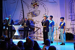 02 Auftaksitz AMaB 2024-11-16 04  Bei der Bürgergarde und den „Blauen Jungs“ - Besuch des 1.Feldlagers der Bürgergarde der Stadt Duisburg im „Haus Kaiserberg“, dem Standquartier der Garde. Den Abend verbrachten wir dann in der Aula vom R.-u.-M.-Mannesmann-Gymnasium, dort veranstaltete die KG Alle Mann an Bord ihre traditionelle Auftaktsitzung. : DVPJ, Holger II, Phil II., Prinz Karneval, Prinz, Prinzessin Mia I., Hofmarschälle, Page, Pagen, Paginnen, HDK, Duisburg, Karneval, Helau, Tollität, Event, Session 2024, Session 2025, HDK Duisburg, Hauptausschuss, Hauptausschuss Karneval Duisburg, Duisburg ist echt