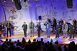 02 Auftaksitz AMaB 2024-11-16 18  Bei der Bürgergarde und den „Blauen Jungs“ - Besuch des 1.Feldlagers der Bürgergarde der Stadt Duisburg im „Haus Kaiserberg“, dem Standquartier der Garde. Den Abend verbrachten wir dann in der Aula vom R.-u.-M.-Mannesmann-Gymnasium, dort veranstaltete die KG Alle Mann an Bord ihre traditionelle Auftaktsitzung. : DVPJ, Holger II, Phil II., Prinz Karneval, Prinz, Prinzessin Mia I., Hofmarschälle, Page, Pagen, Paginnen, HDK, Duisburg, Karneval, Helau, Tollität, Event, Session 2024, Session 2025, HDK Duisburg, Hauptausschuss, Hauptausschuss Karneval Duisburg, Duisburg ist echt