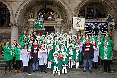 Auftakt HDK 2024-11-16 38  Samstag, 25. Mai 2024 - DAuftakt Hauptausschuss 2024-2025 -  Bei trockenem Novemberwetter zieht der Umzug mit den Gesellschaften über die Königstraße, vorbei am Weihnachtsmarkt, zum Burgplatz vor dem Rathaus. Nachdem der Hoppeditz erwacht ist startet das bunte Programm, gestaltet mit den angeschlossenen Gesellschaften. : DVPJ, Holger II, Phil II., Prinz Karneval, Prinz, Prinzessin Mia I., Hofmarschälle, Page, Pagen, Paginnen, HDK, Duisburg, Karneval, Helau, Tollität, Event, Session 2024, Session 2025, HDK Duisburg, Hauptausschuss, Hauptausschuss Karneval Duisburg, Duisburg ist echt