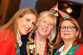 KGK Prinzenempfang 2024-11-22 10  Zur Gratulation nach Moers - Am Freitagabend im „Haus Engeln“ in Moers. Empfang des KGK mit dem Moerser Prinzenpaar  2024 Prinz Pascal I. und Prinzessin Elsa I. : DVPJ, Holger II, Phil II., Prinz Karneval, Prinz, Prinzessin Mia I., Hofmarschälle, Page, Pagen, Paginnen, HDK, Duisburg, Karneval, Helau, Tollität, Event, Session 2024, Session 2025, HDK Duisburg, Hauptausschuss, Hauptausschuss Karneval Duisburg, Duisburg ist echt