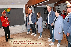 03 SessionsauftaRoteFunken 2024-11-23 01  Am Samstag 23. November - „High Noon“ in Bissingheim. Die KG Schottenzunft veranstaltet dort ihre erste Herrensitzung. Später waren wir Gäste beim 2. Regimentsappell der Bürgergarde im „Karl Martin Haus“ in Buchholz. Und dann ging’s zum Heimspiel für Holger, Detlef und Jana. Im KGV „Grüner Winkel“ hatte die Tanzsportabteilung den Sessionsauftakt der Roten Funken organisiert. : DVPJ, Holger II, Phil II., Prinz Karneval, Prinz, Prinzessin Mia I., Hofmarschälle, Page, Pagen, Paginnen, HDK, Duisburg, Karneval, Helau, Tollität, Event, Session 2024, Session 2025, HDK Duisburg, Hauptausschuss, Hauptausschuss Karneval Duisburg, Duisburg ist echt