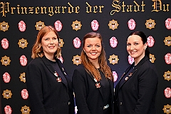 88JahrePrinzengarde 2025- 01-14 04  Galaabend zum Jubiläum - „Fastelovend“ im Steinhof. Die Prinzengarde feierte ihr 88-jähriges Bestehen mit einem rauschendem Galaabend im  Kultur- und Bürgerzentrum Duisburg-Süd „Steinhof“ Huckingen und die kölner Karnevalgrößen gaben sich die Klinke in die Hand. : DVPJ, Holger II, Phil II., Prinz Karneval, Prinz, Prinzessin Mia I., Hofmarschälle, Page, Pagen, Paginnen, HDK, Duisburg, Karneval, Helau, Tollität, Event, Session 2024, Session 2025, HDK Duisburg, Hauptausschuss, Hauptausschuss Karneval Duisburg, Duisburg ist echt