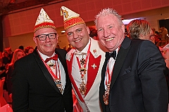 88JahrePrinzengarde 2025- 01-14 32  Galaabend zum Jubiläum - „Fastelovend“ im Steinhof. Die Prinzengarde feierte ihr 88-jähriges Bestehen mit einem rauschendem Galaabend im  Kultur- und Bürgerzentrum Duisburg-Süd „Steinhof“ Huckingen und die kölner Karnevalgrößen gaben sich die Klinke in die Hand. : DVPJ, Holger II, Phil II., Prinz Karneval, Prinz, Prinzessin Mia I., Hofmarschälle, Page, Pagen, Paginnen, HDK, Duisburg, Karneval, Helau, Tollität, Event, Session 2024, Session 2025, HDK Duisburg, Hauptausschuss, Hauptausschuss Karneval Duisburg, Duisburg ist echt