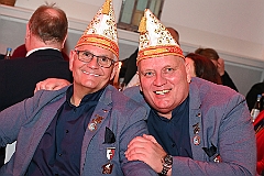 88JahrePrinzengarde 2025- 01-14 34  Galaabend zum Jubiläum - „Fastelovend“ im Steinhof. Die Prinzengarde feierte ihr 88-jähriges Bestehen mit einem rauschendem Galaabend im  Kultur- und Bürgerzentrum Duisburg-Süd „Steinhof“ Huckingen und die kölner Karnevalgrößen gaben sich die Klinke in die Hand. : DVPJ, Holger II, Phil II., Prinz Karneval, Prinz, Prinzessin Mia I., Hofmarschälle, Page, Pagen, Paginnen, HDK, Duisburg, Karneval, Helau, Tollität, Event, Session 2024, Session 2025, HDK Duisburg, Hauptausschuss, Hauptausschuss Karneval Duisburg, Duisburg ist echt