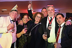 88JahrePrinzengarde 2025- 01-14 46  Galaabend zum Jubiläum - „Fastelovend“ im Steinhof. Die Prinzengarde feierte ihr 88-jähriges Bestehen mit einem rauschendem Galaabend im  Kultur- und Bürgerzentrum Duisburg-Süd „Steinhof“ Huckingen und die kölner Karnevalgrößen gaben sich die Klinke in die Hand. : DVPJ, Holger II, Phil II., Prinz Karneval, Prinz, Prinzessin Mia I., Hofmarschälle, Page, Pagen, Paginnen, HDK, Duisburg, Karneval, Helau, Tollität, Event, Session 2024, Session 2025, HDK Duisburg, Hauptausschuss, Hauptausschuss Karneval Duisburg, Duisburg ist echt