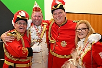 Kuerung 2025-01-18 130  Endlich Prinz Holger II. - Am Samstag 18. Januar 2025 war es endlich soweit. Kürung se. Tollität Prinz Holger II. Mit einem Gala-Abend in der ausverkauften Mercatorhalle in Duisburg. Ein stimmungsvoller Abend mit Show, Musik und Tanz.  Vorab präsentierte sich die Prinzencrew 2025 im WYNDHAM Hotel Duisburger Hof der Leibgarde se. Tollität, die Prinzengarde der Stadt Duisburg. : DVPJ, Holger II, Phil II., Prinz Karneval, Prinz, Prinzessin Mia I., Hofmarschälle, Page, Pagen, Paginnen, HDK, Duisburg, Karneval, Helau, Tollität, Event, Session 2024, Session 2025, HDK Duisburg, Hauptausschuss, Hauptausschuss Karneval Duisburg, Duisburg ist echt