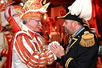 Ptinzenempfang 2025-01-19 041  Der Prinzenempfang - Se.Tollität Prinz Holger II. samt Crew empfing einen Tag nach seiner Kürung Sponsoren, Family and Friends, den HDK-Förderkreis und Abordnungen der Stadt und Gesellschaften im bis auf den letzten Stuhl gefüllten Saal des Kultur- und Bürgerzentrum Duisburg-Süd „Steinhof“ Huckingen. Es gab ein buntes Programm das schon einem Sitzungformat entsprach. : DVPJ, Holger II, Phil II., Prinz Karneval, Prinz, Prinzessin Mia I., Hofmarschälle, Page, Pagen, Paginnen, HDK, Duisburg, Karneval, Helau, Tollität, Event, Session 2024, Session 2025, HDK Duisburg, Hauptausschuss, Hauptausschuss Karneval Duisburg, Duisburg ist echt