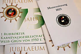 01 Herren KG Ruhrort 2025-01-19 01  Der 1. Tour-Tag der Prinzencrew 2025 - Nach einer kurzen Nacht hieß es Sonntag vormittag auf zur Herrenmatinee der 1. Ruhrorten KG Weiß-Grün im WYNDHAM Hotel Duisburg Hof. Danach hieß es drei mal Herrensitzung. In der „Alten Feuerwache“ bei der Ehrengarde Blau-Weiß, dann bei der KVO und zum Schluss bei der KG Bau-Silber in Rheinhausen. : DVPJ, Holger II, Phil II., Prinz Karneval, Prinz, Prinzessin Mia I., Hofmarschälle, Page, Pagen, Paginnen, HDK, Duisburg, Karneval, Helau, Tollität, Event, Session 2024, Session 2025, HDK Duisburg, Hauptausschuss, Hauptausschuss Karneval Duisburg, Duisburg ist echt