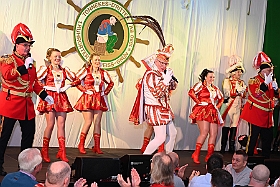 01 Herren KG Ruhrort 2025-01-19 13  Der 1. Tour-Tag der Prinzencrew 2025 - Nach einer kurzen Nacht hieß es Sonntag vormittag auf zur Herrenmatinee der 1. Ruhrorten KG Weiß-Grün im WYNDHAM Hotel Duisburg Hof. Danach hieß es drei mal Herrensitzung. In der „Alten Feuerwache“ bei der Ehrengarde Blau-Weiß, dann bei der KVO und zum Schluss bei der KG Bau-Silber in Rheinhausen. : DVPJ, Holger II, Phil II., Prinz Karneval, Prinz, Prinzessin Mia I., Hofmarschälle, Page, Pagen, Paginnen, HDK, Duisburg, Karneval, Helau, Tollität, Event, Session 2024, Session 2025, HDK Duisburg, Hauptausschuss, Hauptausschuss Karneval Duisburg, Duisburg ist echt