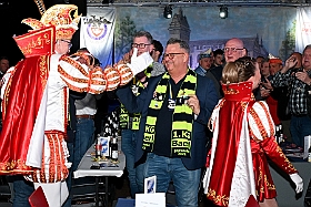 02 Herren Ehrengarde 2025-01-19 02  Der 1. Tour-Tag der Prinzencrew 2025 - Nach einer kurzen Nacht hieß es Sonntag vormittag auf zur Herrenmatinee der 1. Ruhrorten KG Weiß-Grün im WYNDHAM Hotel Duisburg Hof. Danach hieß es drei mal Herrensitzung. In der „Alten Feuerwache“ bei der Ehrengarde Blau-Weiß, dann bei der KVO und zum Schluss bei der KG Bau-Silber in Rheinhausen. : DVPJ, Holger II, Phil II., Prinz Karneval, Prinz, Prinzessin Mia I., Hofmarschälle, Page, Pagen, Paginnen, HDK, Duisburg, Karneval, Helau, Tollität, Event, Session 2024, Session 2025, HDK Duisburg, Hauptausschuss, Hauptausschuss Karneval Duisburg, Duisburg ist echt