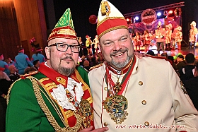 03 Herren KVO 2025-01-19 12  Der 1. Tour-Tag der Prinzencrew 2025 - Nach einer kurzen Nacht hieß es Sonntag vormittag auf zur Herrenmatinee der 1. Ruhrorten KG Weiß-Grün im WYNDHAM Hotel Duisburg Hof. Danach hieß es drei mal Herrensitzung. In der „Alten Feuerwache“ bei der Ehrengarde Blau-Weiß, dann bei der KVO und zum Schluss bei der KG Bau-Silber in Rheinhausen. : DVPJ, Holger II, Phil II., Prinz Karneval, Prinz, Prinzessin Mia I., Hofmarschälle, Page, Pagen, Paginnen, HDK, Duisburg, Karneval, Helau, Tollität, Event, Session 2024, Session 2025, HDK Duisburg, Hauptausschuss, Hauptausschuss Karneval Duisburg, Duisburg ist echt