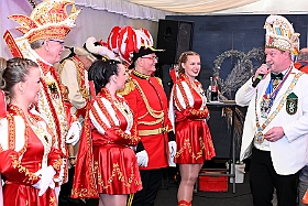 04 Herren KGBlauSilberRhh 2025-01-19 04  Der 1. Tour-Tag der Prinzencrew 2025 - Nach einer kurzen Nacht hieß es Sonntag vormittag auf zur Herrenmatinee der 1. Ruhrorten KG Weiß-Grün im WYNDHAM Hotel Duisburg Hof. Danach hieß es drei mal Herrensitzung. In der „Alten Feuerwache“ bei der Ehrengarde Blau-Weiß, dann bei der KVO und zum Schluss bei der KG Bau-Silber in Rheinhausen. : DVPJ, Holger II, Phil II., Prinz Karneval, Prinz, Prinzessin Mia I., Hofmarschälle, Page, Pagen, Paginnen, HDK, Duisburg, Karneval, Helau, Tollität, Event, Session 2024, Session 2025, HDK Duisburg, Hauptausschuss, Hauptausschuss Karneval Duisburg, Duisburg ist echt