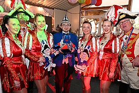 04 Herren KGBlauSilberRhh 2025-01-19 11  Der 1. Tour-Tag der Prinzencrew 2025 - Nach einer kurzen Nacht hieß es Sonntag vormittag auf zur Herrenmatinee der 1. Ruhrorten KG Weiß-Grün im WYNDHAM Hotel Duisburg Hof. Danach hieß es drei mal Herrensitzung. In der „Alten Feuerwache“ bei der Ehrengarde Blau-Weiß, dann bei der KVO und zum Schluss bei der KG Bau-Silber in Rheinhausen. : DVPJ, Holger II, Phil II., Prinz Karneval, Prinz, Prinzessin Mia I., Hofmarschälle, Page, Pagen, Paginnen, HDK, Duisburg, Karneval, Helau, Tollität, Event, Session 2024, Session 2025, HDK Duisburg, Hauptausschuss, Hauptausschuss Karneval Duisburg, Duisburg ist echt