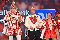 Volksbank 2025--01-23 045  Zusammen mit den Kölnern - Im Kultur- und Bürgerzentrum Duisburg-Süd „Steinhof“ Huckingen war zum 9. Mal die Volksbank Rhein-Ruhr Veranstalter einer Karnevalssitzung. Mit im Programm die Kinderprinzencrew und einige großartige Künstler des Kölner Karnevals, wie Kasalla, Räuber, dem Sitzungspräsidenten Volker Weininger, Martin Schopps. : DVPJ, Holger II, Phil II., Prinz Karneval, Prinz, Prinzessin Mia I., Hofmarschälle, Page, Pagen, Paginnen, HDK, Duisburg, Karneval, Helau, Tollität, Event, Session 2024, Session 2025, HDK Duisburg, Hauptausschuss, Hauptausschuss Karneval Duisburg, Duisburg ist echt