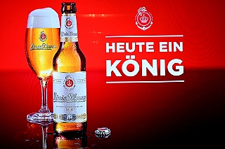 KoenigBrauerei 2025-01-30 06  Der Prinz ist ein „König“ - Mit der Prinzengarde „ON TOUR“. Am 30. Januar  waren wir mit der Prinzengarde und einigen „Blauen Jungs“ in Beeck unterwegs. Nicht Stadtteilbesichtigung, sondern Rundgang durch die „königliche“ Braustätte. : DVPJ, Holger II, Phil II., Prinz Karneval, Prinz, Prinzessin Mia I., Hofmarschälle, Page, Pagen, Paginnen, HDK, Duisburg, Karneval, Helau, Tollität, Event, Session 2024, Session 2025, HDK Duisburg, Hauptausschuss, Hauptausschuss Karneval Duisburg, Duisburg ist echt