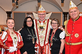 KoenigBrauerei 2025-01-30 24  Der Prinz ist ein „König“ - Mit der Prinzengarde „ON TOUR“. Am 30. Januar  waren wir mit der Prinzengarde und einigen „Blauen Jungs“ in Beeck unterwegs. Nicht Stadtteilbesichtigung, sondern Rundgang durch die „königliche“ Braustätte. : DVPJ, Holger II, Phil II., Prinz Karneval, Prinz, Prinzessin Mia I., Hofmarschälle, Page, Pagen, Paginnen, HDK, Duisburg, Karneval, Helau, Tollität, Event, Session 2024, Session 2025, HDK Duisburg, Hauptausschuss, Hauptausschuss Karneval Duisburg, Duisburg ist echt