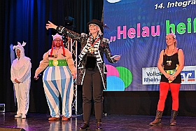 Lebenshilfe 2025--02-02  04  Ein Volles Haus - Die 14. Integrative Karnevalssitzung der Lebenshilfe Duisburg im Kultur- und Bürgerzentrum Duisburg-Süd „Steinhof“ Huckingen. Mit vielen tollen Showacts und natürlich mit den Duisburger Prinzencrews. Durch das Programm führte „Obelix“ Michel. : DVPJ, Holger II, Phil II., Prinz Karneval, Prinz, Prinzessin Mia I., Hofmarschälle, Page, Pagen, Paginnen, HDK, Duisburg, Karneval, Helau, Tollität, Event, Session 2024, Session 2025, HDK Duisburg, Hauptausschuss, Hauptausschuss Karneval Duisburg, Duisburg ist echt