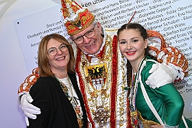 Lebenshilfe 2025--02-02  18  Ein Volles Haus - Die 14. Integrative Karnevalssitzung der Lebenshilfe Duisburg im Kultur- und Bürgerzentrum Duisburg-Süd „Steinhof“ Huckingen. Mit vielen tollen Showacts und natürlich mit den Duisburger Prinzencrews. Durch das Programm führte „Obelix“ Michel. : DVPJ, Holger II, Phil II., Prinz Karneval, Prinz, Prinzessin Mia I., Hofmarschälle, Page, Pagen, Paginnen, HDK, Duisburg, Karneval, Helau, Tollität, Event, Session 2024, Session 2025, HDK Duisburg, Hauptausschuss, Hauptausschuss Karneval Duisburg, Duisburg ist echt