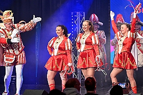 Lebenshilfe 2025--02-02  51  Ein Volles Haus - Die 14. Integrative Karnevalssitzung der Lebenshilfe Duisburg im Kultur- und Bürgerzentrum Duisburg-Süd „Steinhof“ Huckingen. Mit vielen tollen Showacts und natürlich mit den Duisburger Prinzencrews. Durch das Programm führte „Obelix“ Michel. : DVPJ, Holger II, Phil II., Prinz Karneval, Prinz, Prinzessin Mia I., Hofmarschälle, Page, Pagen, Paginnen, HDK, Duisburg, Karneval, Helau, Tollität, Event, Session 2024, Session 2025, HDK Duisburg, Hauptausschuss, Hauptausschuss Karneval Duisburg, Duisburg ist echt