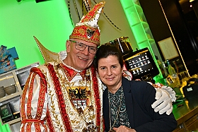 Casino 2025-02-11 04  Sponsorenbesuch - Ein Sponsor der Prinzencrew ist das „MERKUR CASINO DUISBURG“. Das Casino Duisburg steht für modernes Entertainment in einer atemberaubenden Atmosphäre. : DVPJ, Holger II, Phil II., Prinz Karneval, Prinz, Prinzessin Mia I., Hofmarschälle, Page, Pagen, Paginnen, HDK, Duisburg, Karneval, Helau, Tollität, Event, Session 2024, Session 2025, HDK Duisburg, Hauptausschuss, Hauptausschuss Karneval Duisburg, Duisburg ist echt