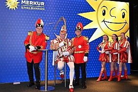 Casino 2025-02-11 19  Sponsorenbesuch - Ein Sponsor der Prinzencrew ist das „MERKUR CASINO DUISBURG“. Das Casino Duisburg steht für modernes Entertainment in einer atemberaubenden Atmosphäre. : DVPJ, Holger II, Phil II., Prinz Karneval, Prinz, Prinzessin Mia I., Hofmarschälle, Page, Pagen, Paginnen, HDK, Duisburg, Karneval, Helau, Tollität, Event, Session 2024, Session 2025, HDK Duisburg, Hauptausschuss, Hauptausschuss Karneval Duisburg, Duisburg ist echt