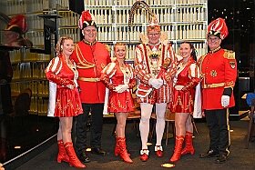 Casino 2025-02-11 27  Sponsorenbesuch - Ein Sponsor der Prinzencrew ist das „MERKUR CASINO DUISBURG“. Das Casino Duisburg steht für modernes Entertainment in einer atemberaubenden Atmosphäre. : DVPJ, Holger II, Phil II., Prinz Karneval, Prinz, Prinzessin Mia I., Hofmarschälle, Page, Pagen, Paginnen, HDK, Duisburg, Karneval, Helau, Tollität, Event, Session 2024, Session 2025, HDK Duisburg, Hauptausschuss, Hauptausschuss Karneval Duisburg, Duisburg ist echt